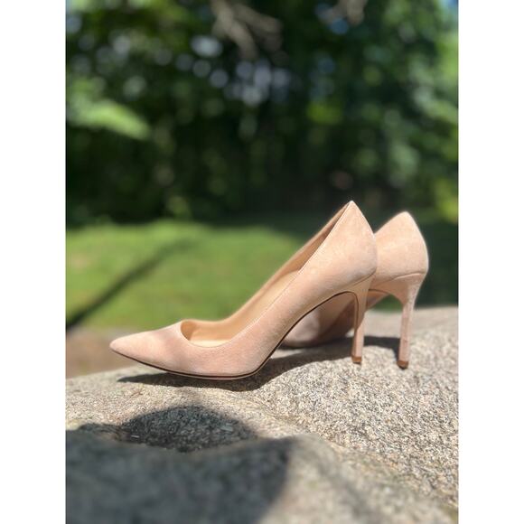 Manolo Blahnik Nude Suede Heels - Picture 6 of 14